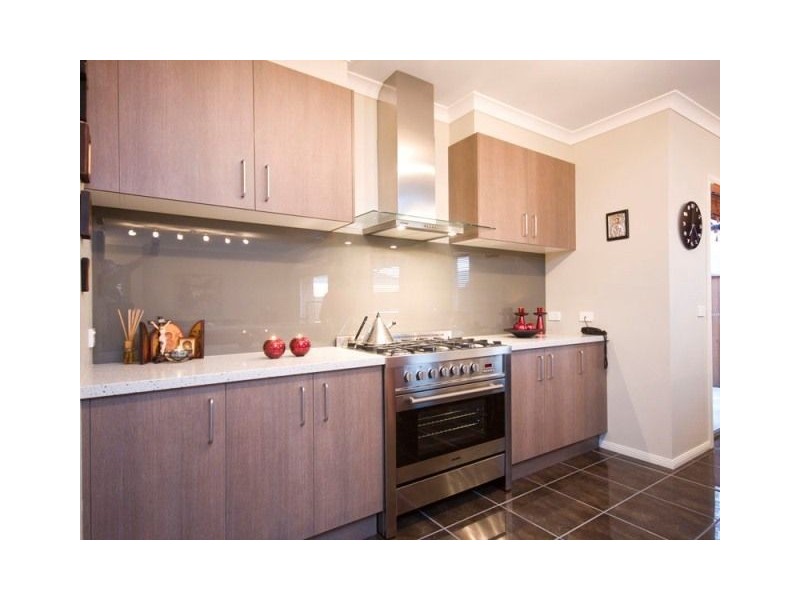 24 Island Circuit, Lyndhurst VIC 3975