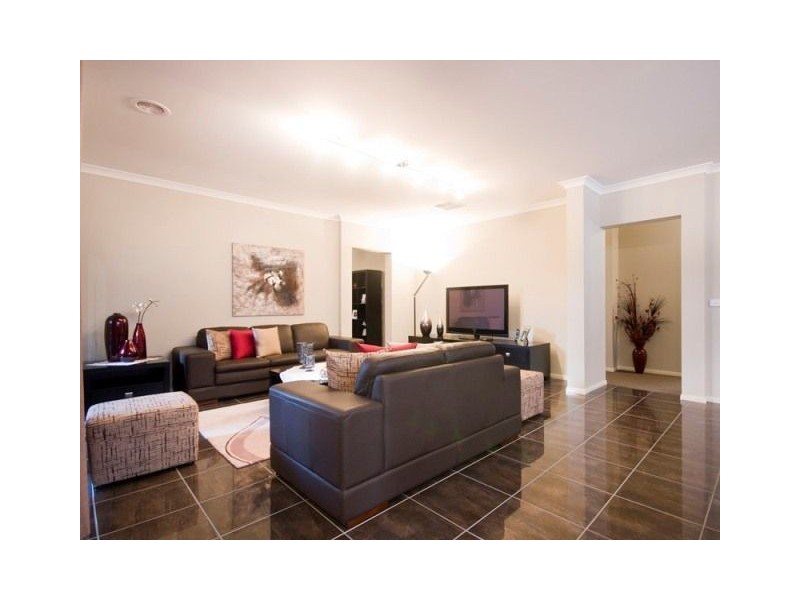 24 Island Circuit, Lyndhurst VIC 3975