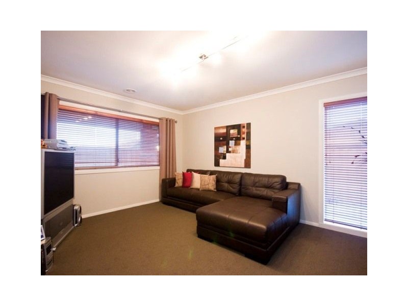 24 Island Circuit, Lyndhurst VIC 3975