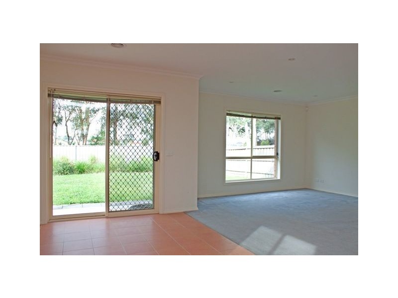 16 Silverwattle Drive, Lyndhurst VIC 3975