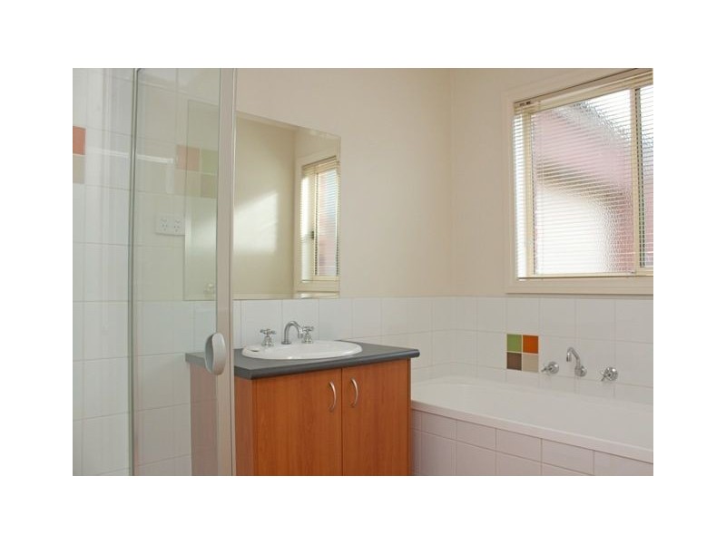 16 Silverwattle Drive, Lyndhurst VIC 3975