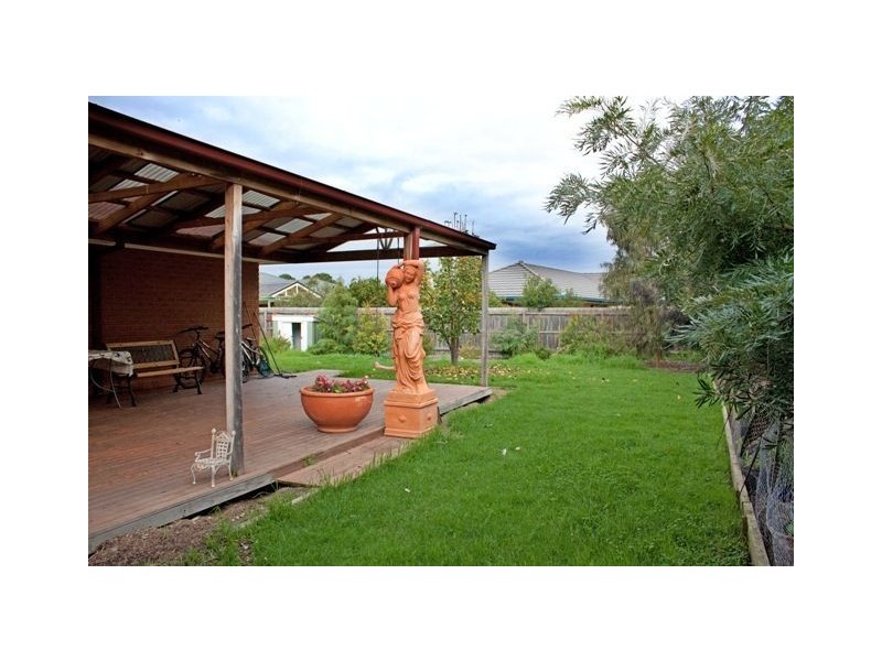 29 Hutchinson Drive, Lynbrook VIC 3975