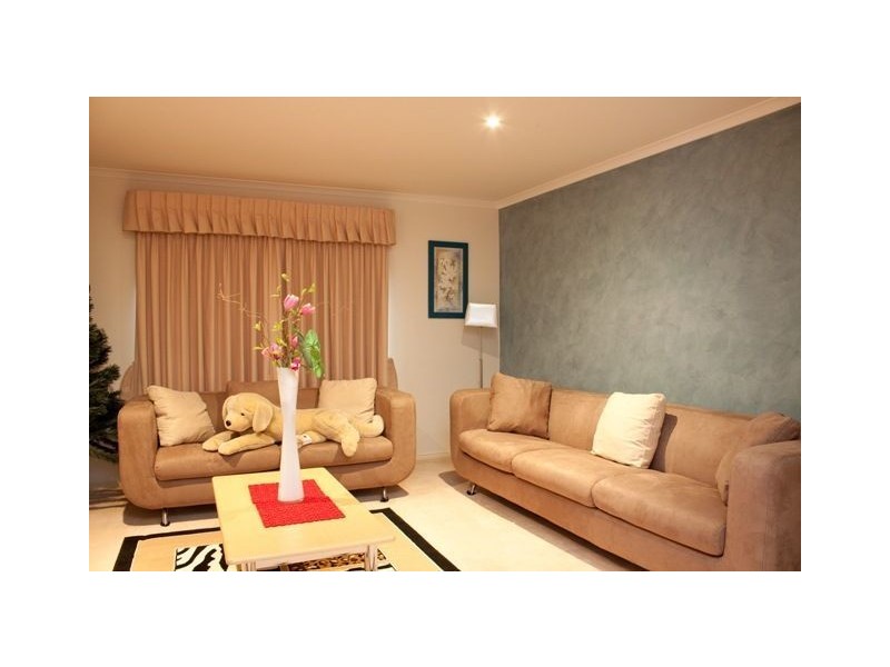 4 O’Dowd Place, Lynbrook VIC 3975