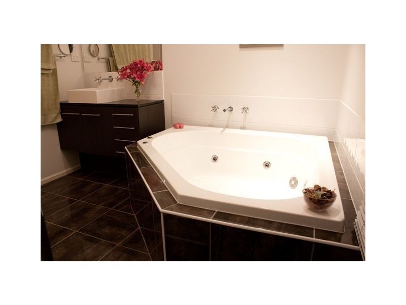 1 Tea Tree Court, Lyndhurst VIC 3975