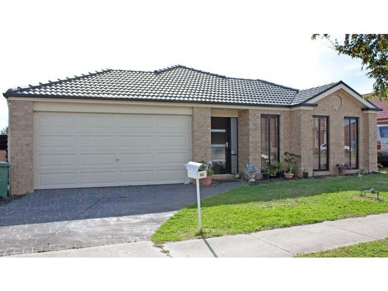 44 Silvercreek Drive, Lynbrook VIC 3975