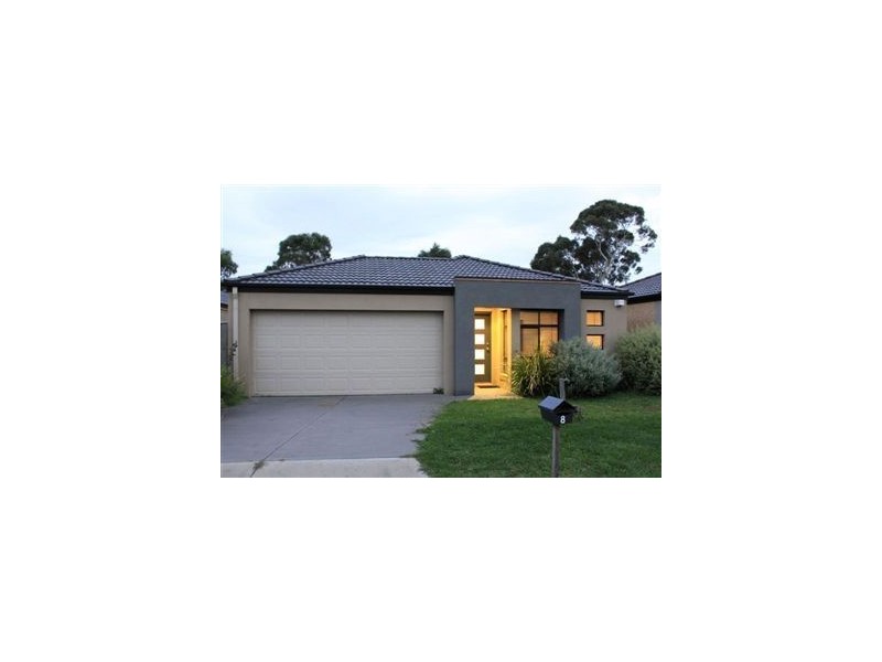 8 Watergum Avenue, Lyndhurst VIC 3975