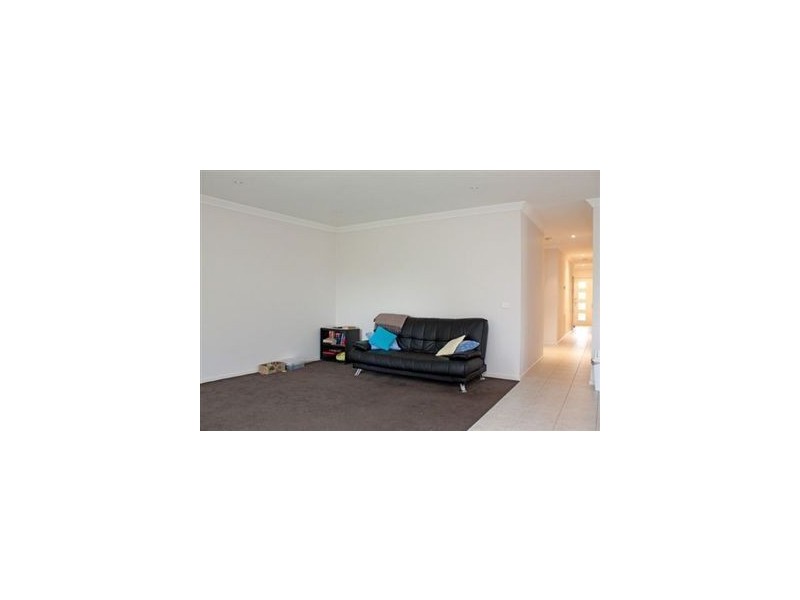 8 Watergum Avenue, Lyndhurst VIC 3975