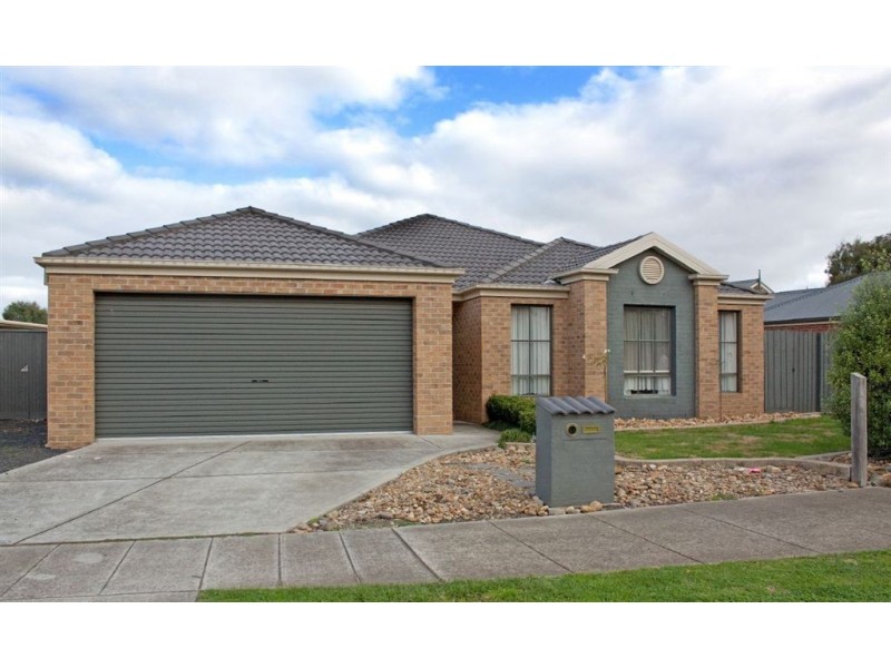 13 Harford Close, Lynbrook VIC 3975