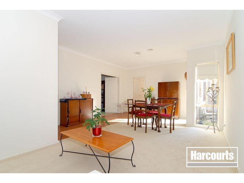 102 Lynbrook Boulevard, Lynbrook VIC 3975
