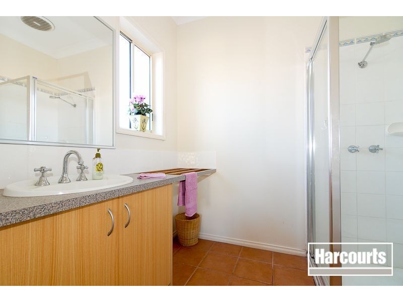 102 Lynbrook Boulevard, Lynbrook VIC 3975