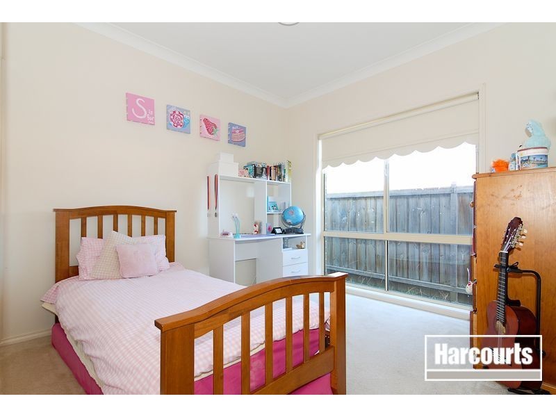 102 Lynbrook Boulevard, Lynbrook VIC 3975