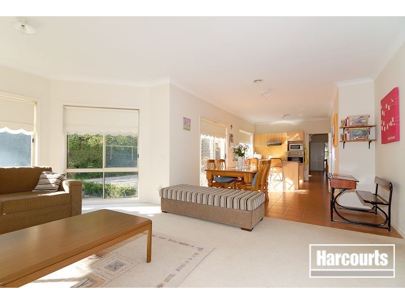 102 Lynbrook Boulevard, Lynbrook VIC 3975