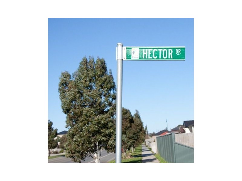 21 Hector Drive, Cranbourne VIC 3977
