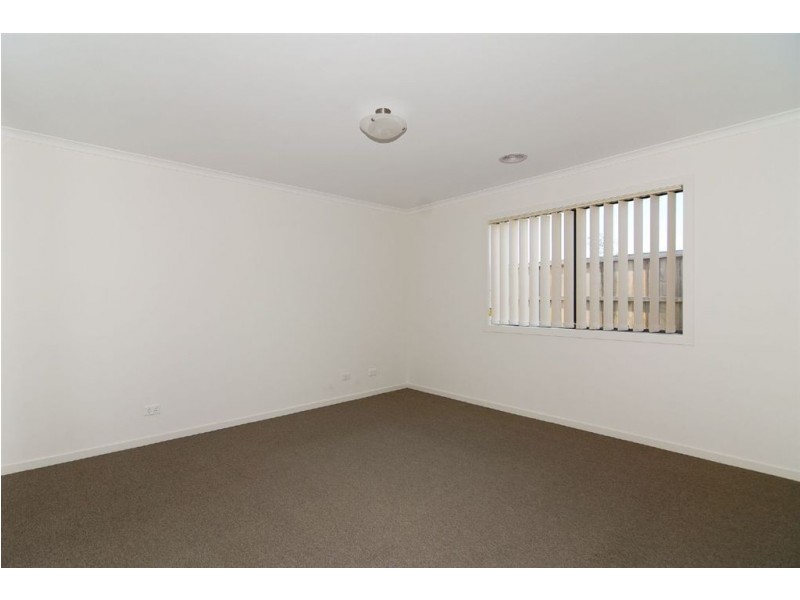 11 Banfield Place, Lyndhurst VIC 3975