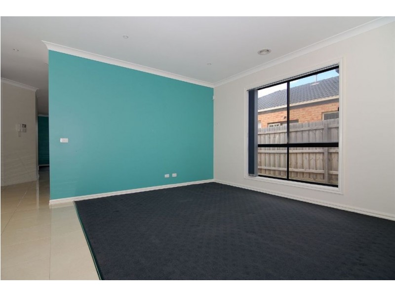 21 Baynton Crescent, Lynbrook VIC 3975