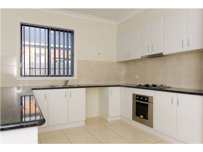 21 Baynton Crescent, Lynbrook VIC 3975