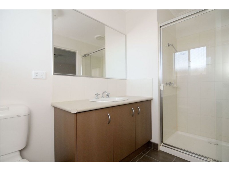 11 Banfield Place, Lyndhurst VIC 3975