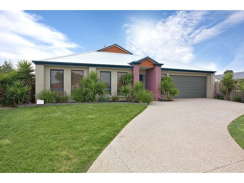 6 Harford Close, Lynbrook VIC 3975