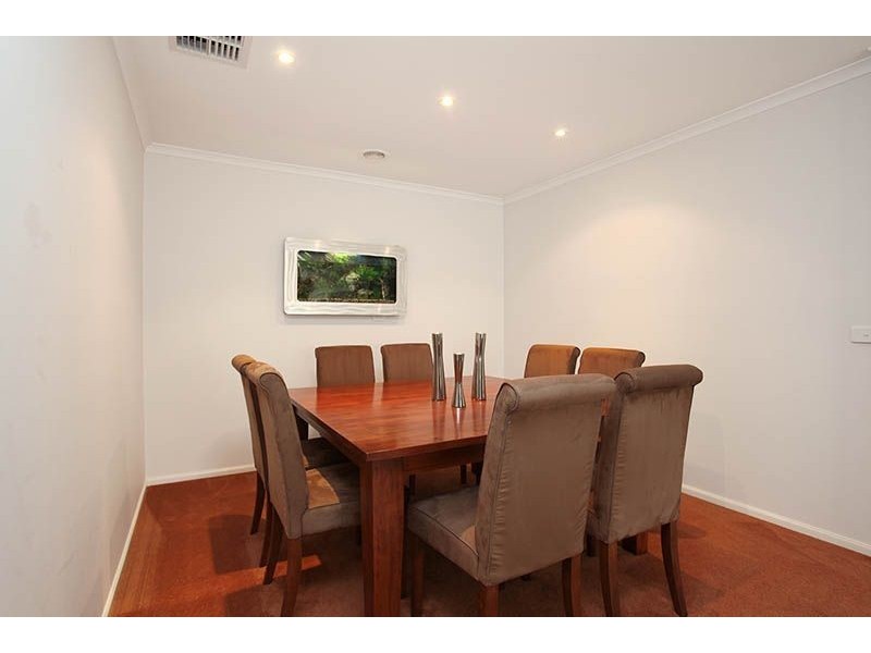 6 Harford Close, Lynbrook VIC 3975