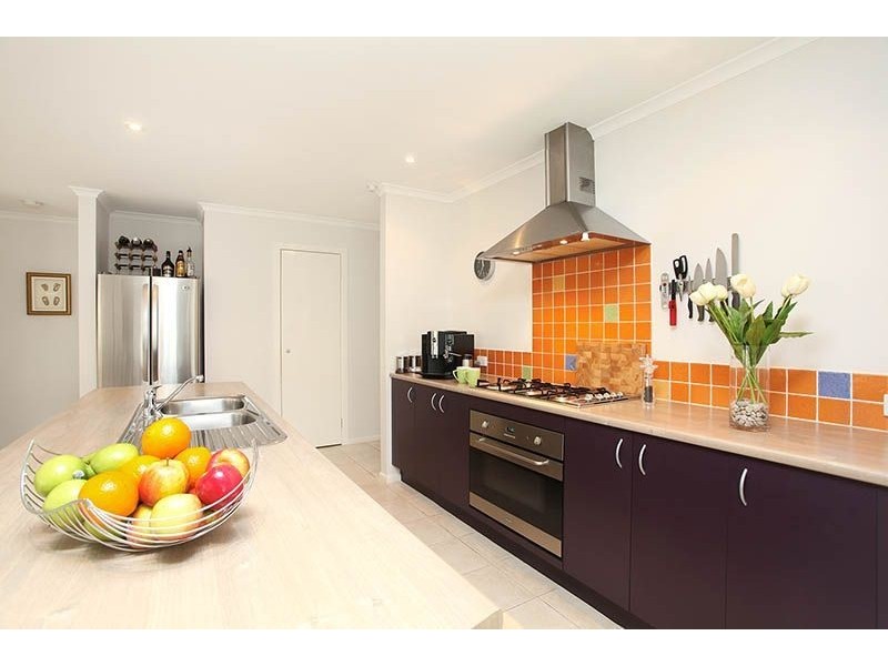 6 Harford Close, Lynbrook VIC 3975