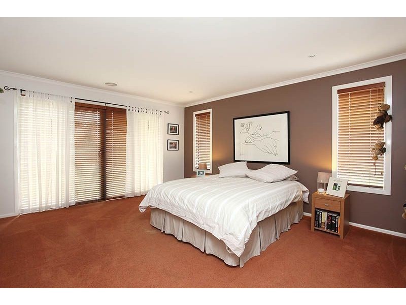 6 Harford Close, Lynbrook VIC 3975