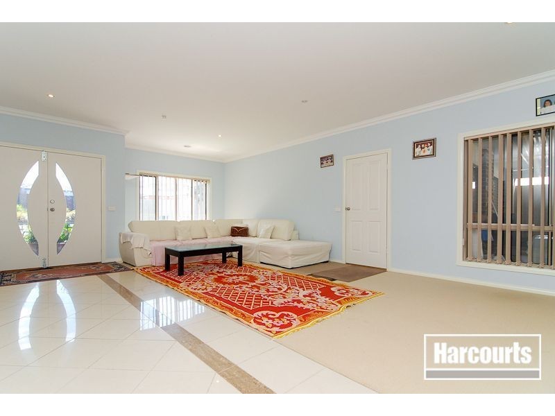 90 Aylmer Road, Lynbrook VIC 3975