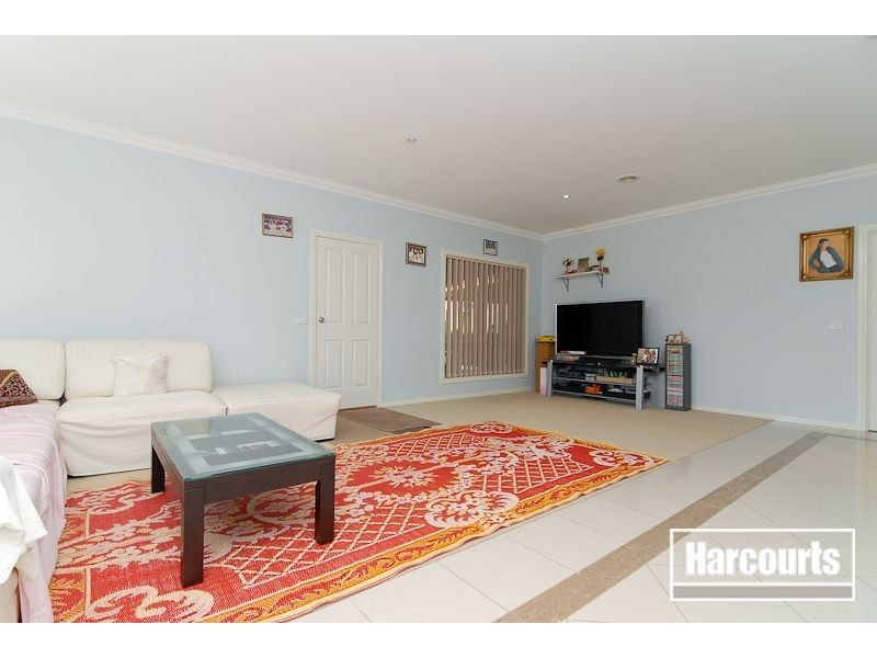 90 Aylmer Road, Lynbrook VIC 3975