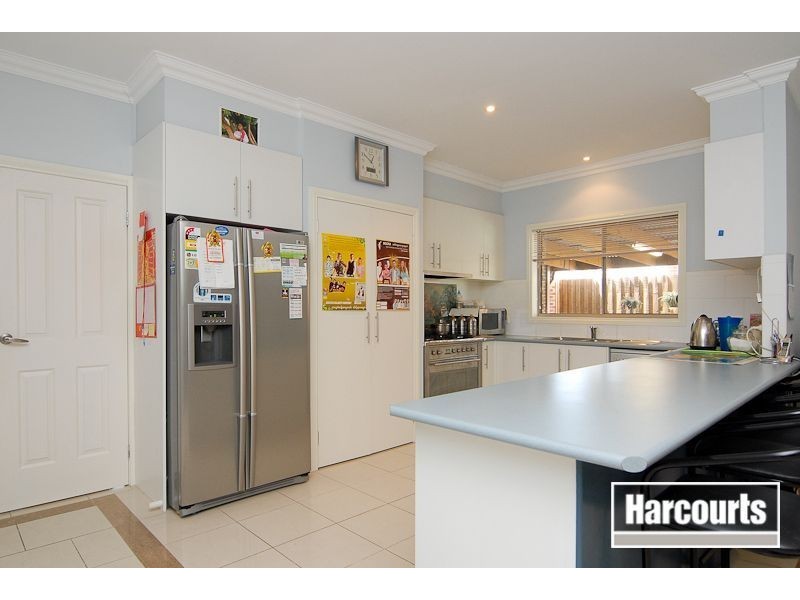 90 Aylmer Road, Lynbrook VIC 3975