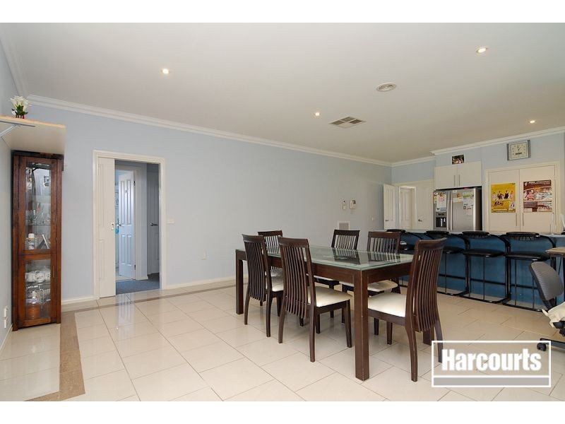 90 Aylmer Road, Lynbrook VIC 3975