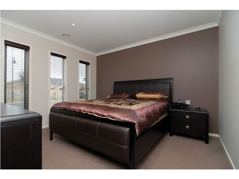 34 Island Circuit, Lyndhurst VIC 3975