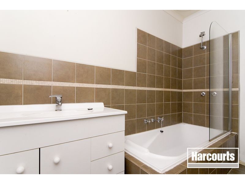 118 Sweeney Drive, Narre Warren VIC 3805