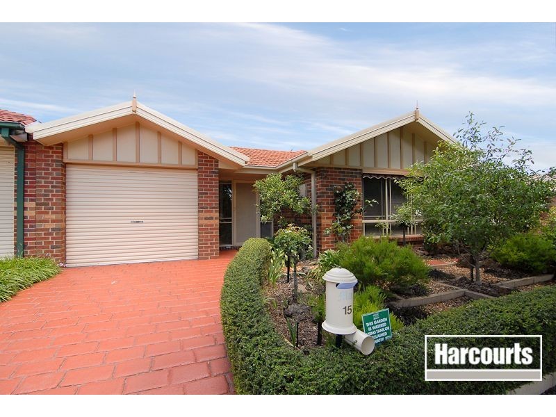 15 Tranter Square, Lynbrook VIC 3975