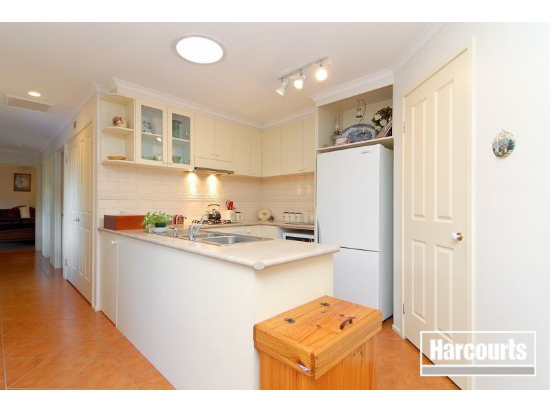 15 Tranter Square, Lynbrook VIC 3975