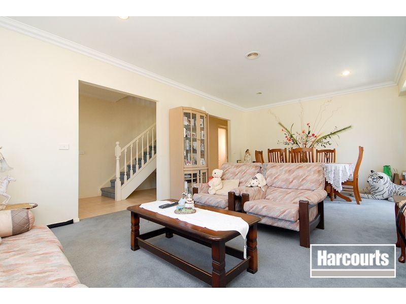 60 Paterson Drive, Lynbrook VIC 3975