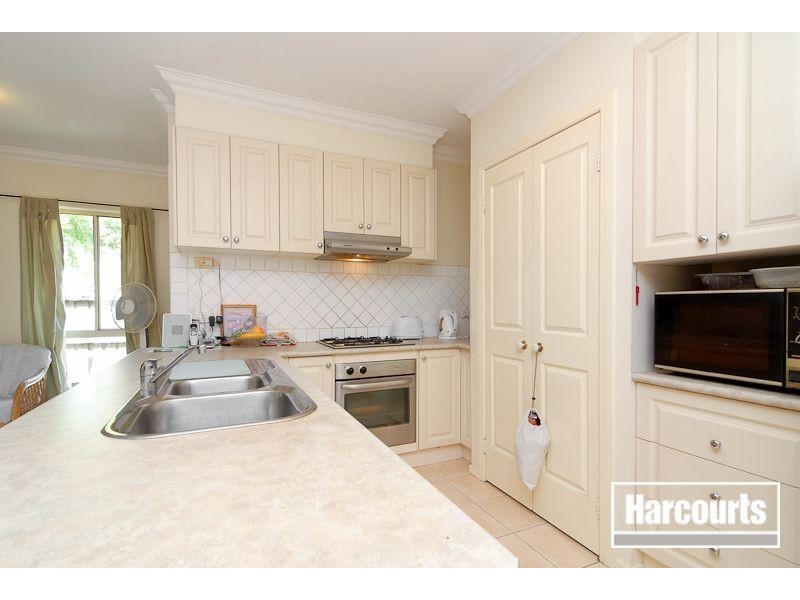 60 Paterson Drive, Lynbrook VIC 3975