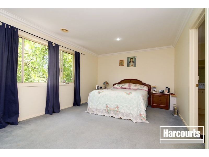 60 Paterson Drive, Lynbrook VIC 3975