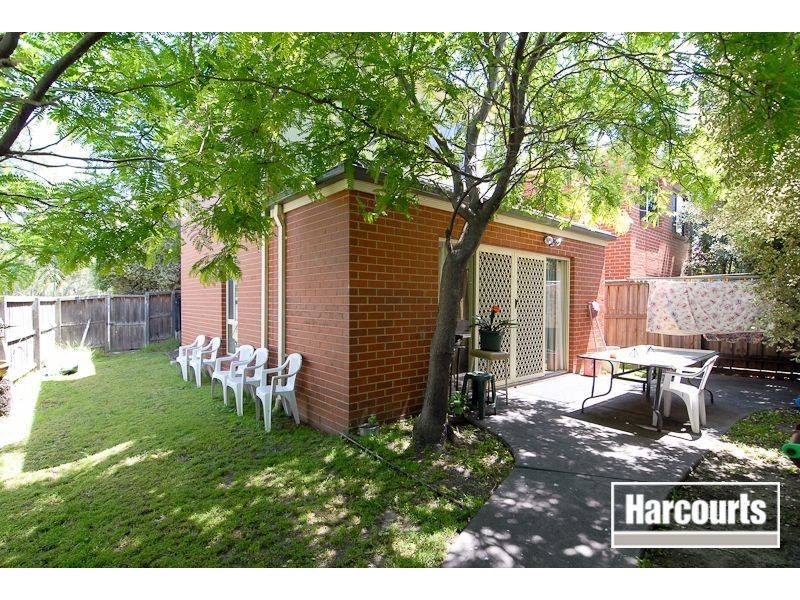 60 Paterson Drive, Lynbrook VIC 3975