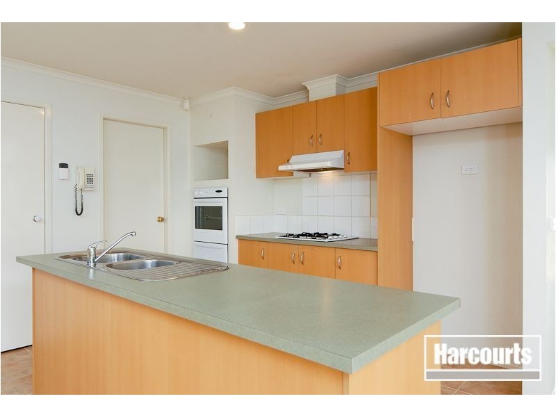 21 May Gibbs Crescent, Lynbrook VIC 3975