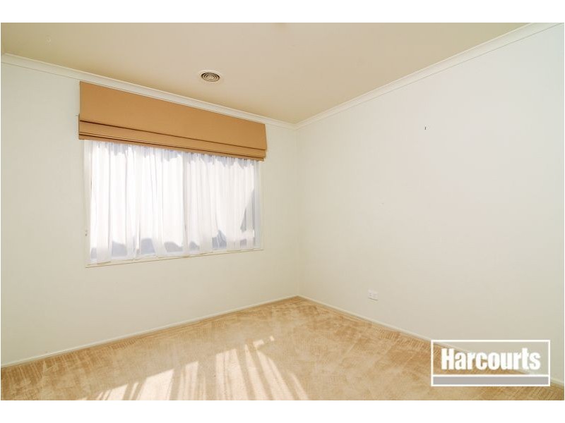 21 May Gibbs Crescent, Lynbrook VIC 3975