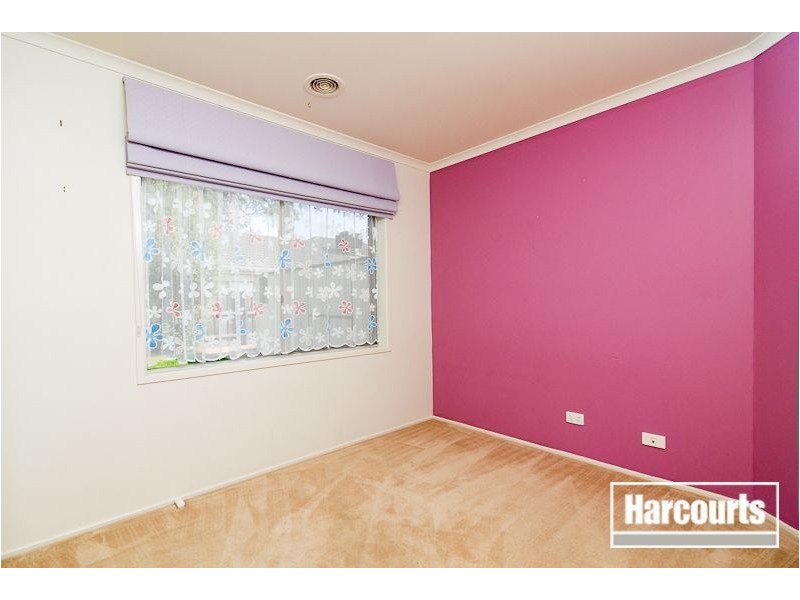 21 May Gibbs Crescent, Lynbrook VIC 3975