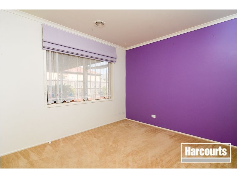 21 May Gibbs Crescent, Lynbrook VIC 3975