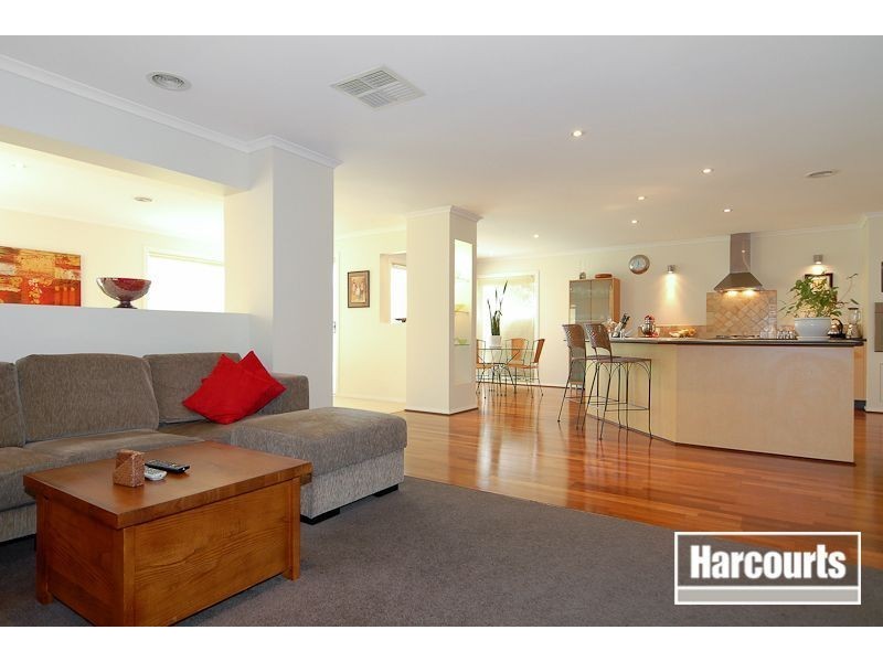 1 Sugarloaf Avenue, Lynbrook VIC 3975