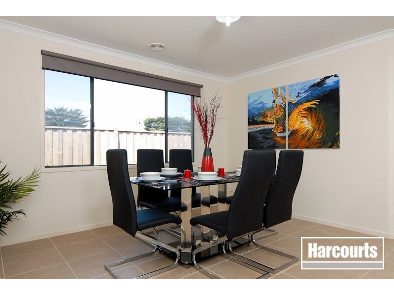13 Honeybark Crescent, Lyndhurst VIC 3975