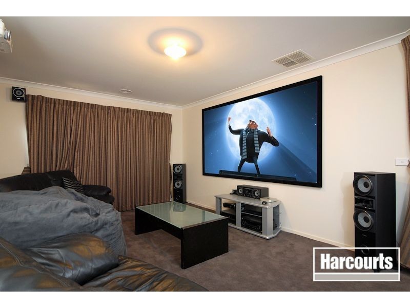 13 Honeybark Crescent, Lyndhurst VIC 3975