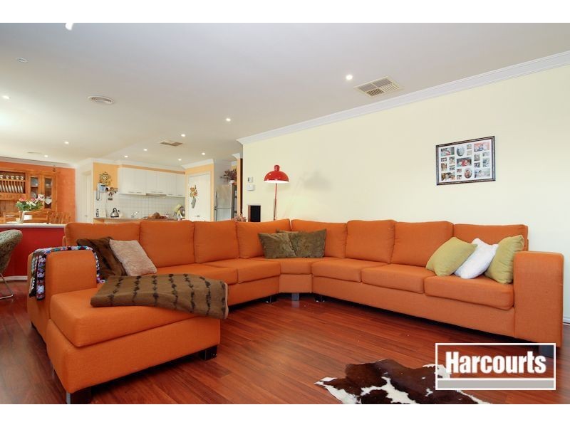 1/24 Silver Creek Drive, Lynbrook VIC 3975