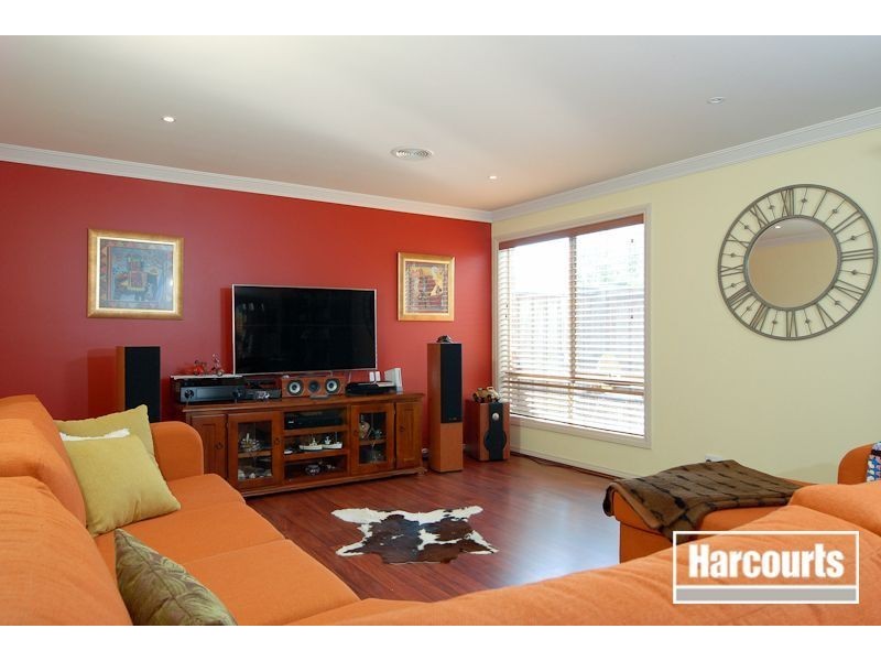 1/24 Silver Creek Drive, Lynbrook VIC 3975