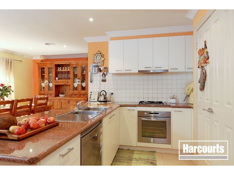 1/24 Silver Creek Drive, Lynbrook VIC 3975