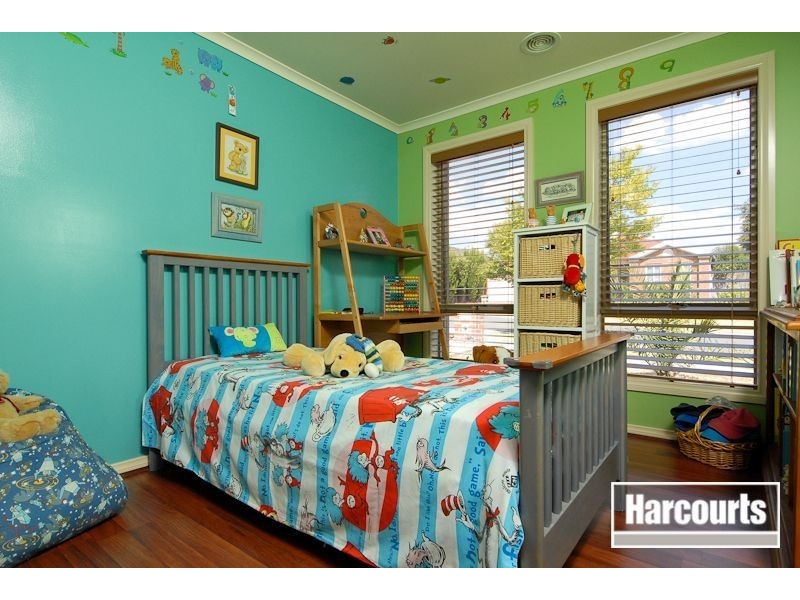 1/24 Silver Creek Drive, Lynbrook VIC 3975