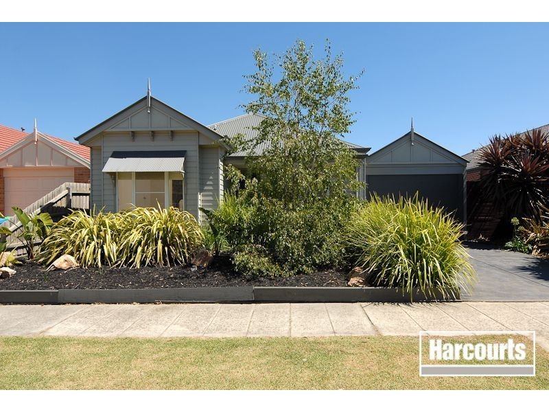 5 Paterson Drive, Lynbrook VIC 3975