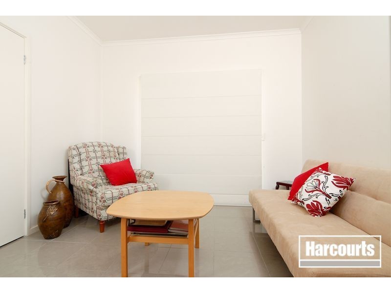 5 Paterson Drive, Lynbrook VIC 3975